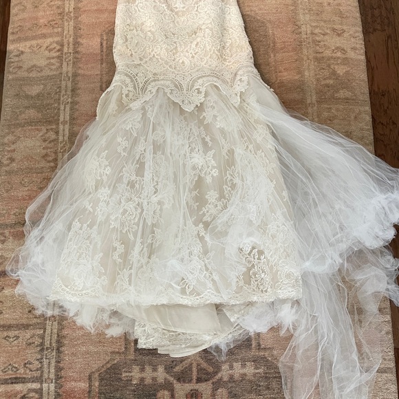 Rivini Leana Couture Wedding Gown - Picture 8 of 8